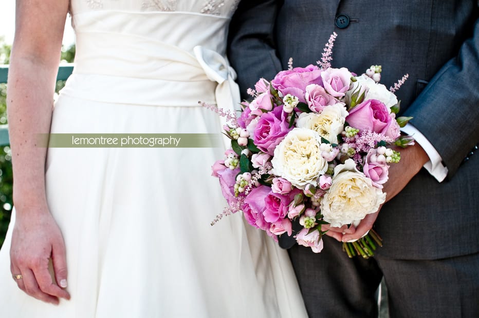 Julia & Simon's Winchester Wedding by Lemontree photography