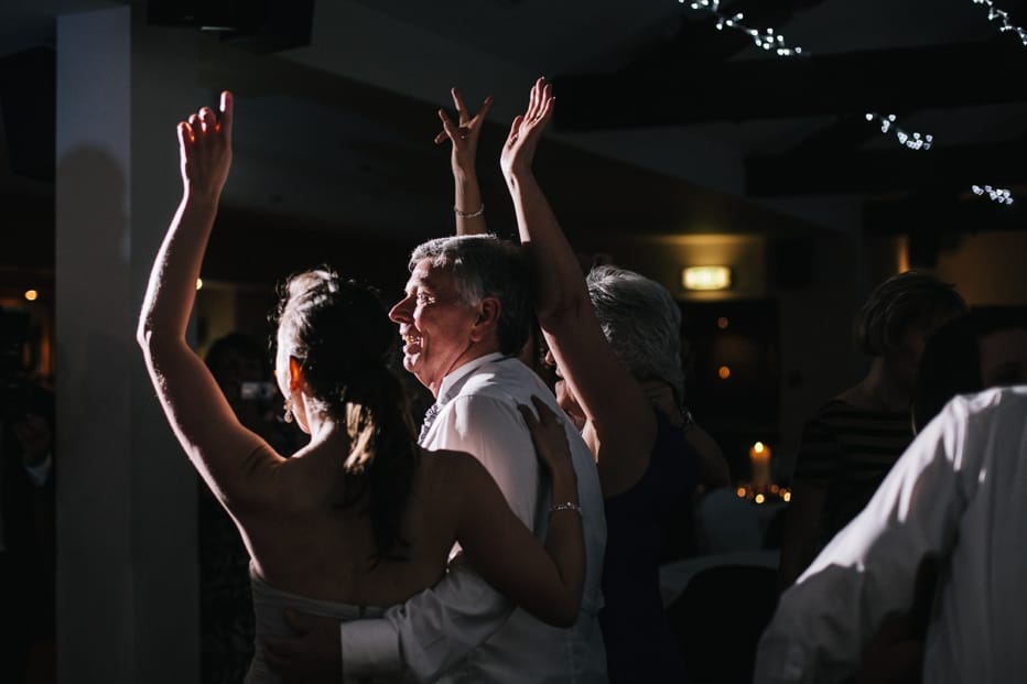 flash at wedding