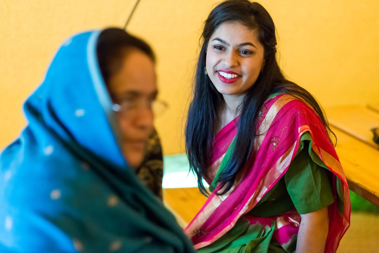 asian family wedding in hamnpshire