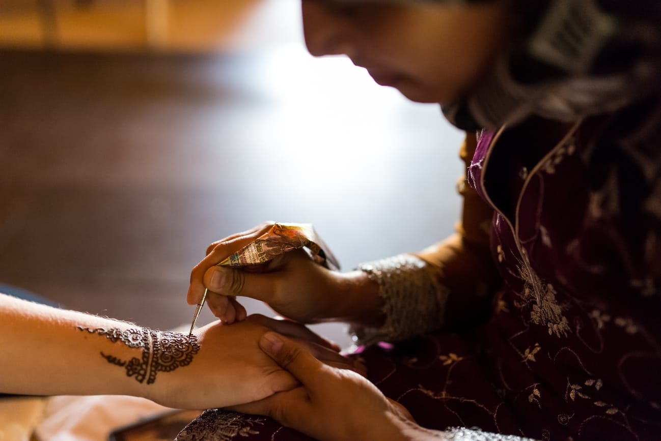 brides mehndi party