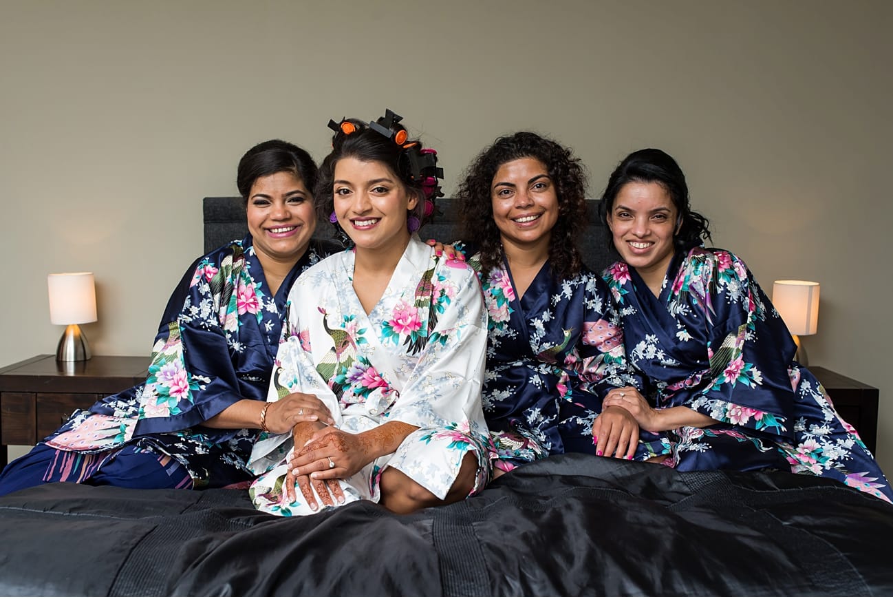 bride-with-bridesmaids