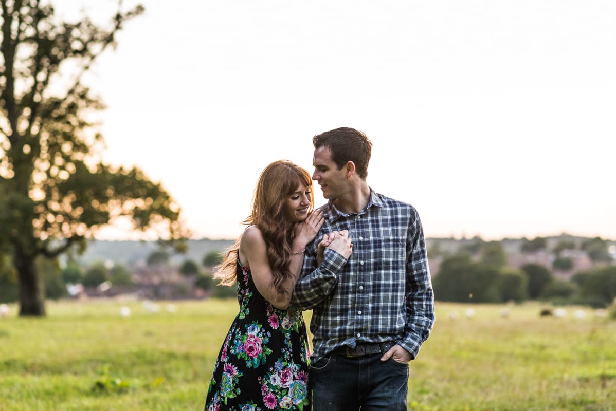 couple-leaning-on-each-other