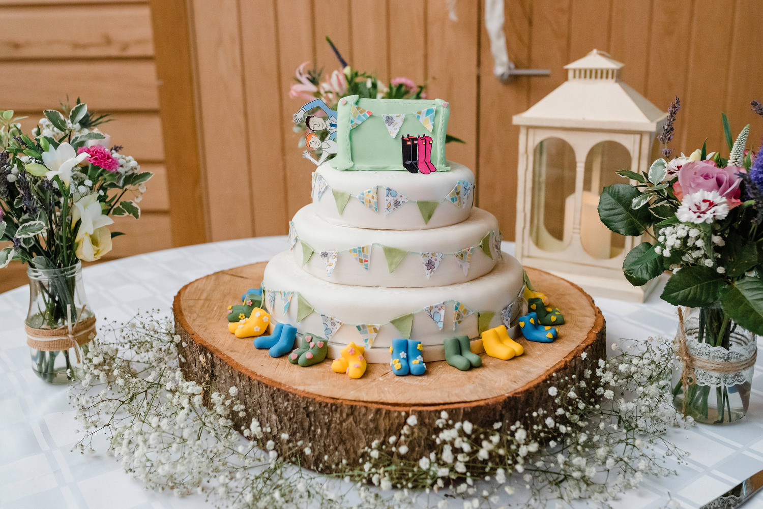 natural wedding cake