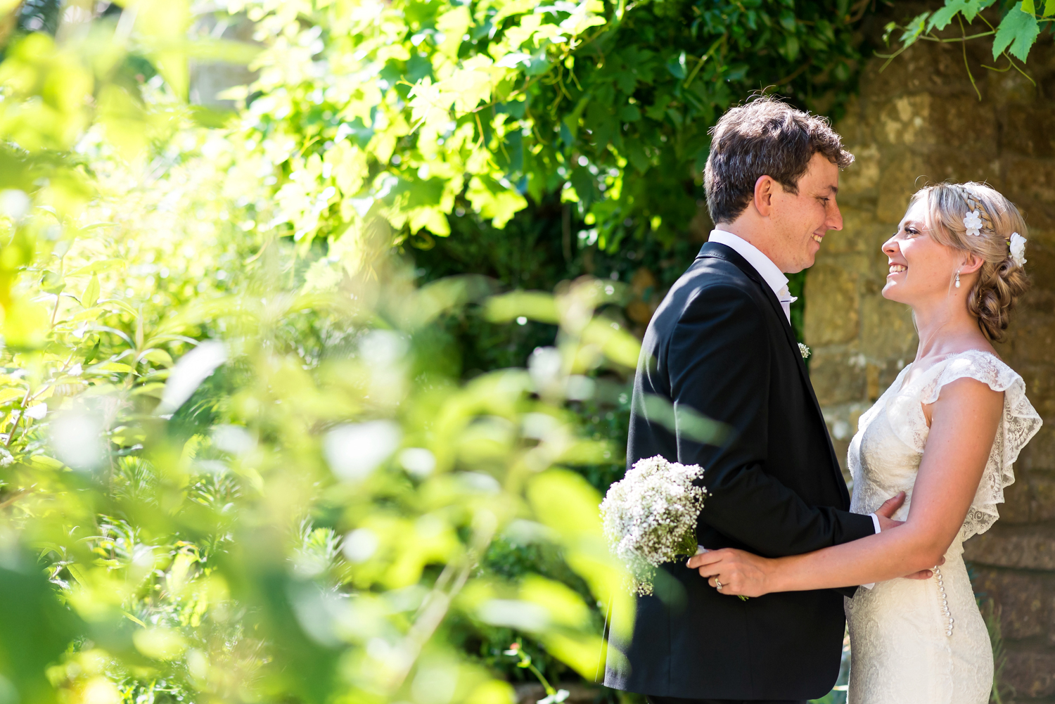 bride and groom at symondsbury manor