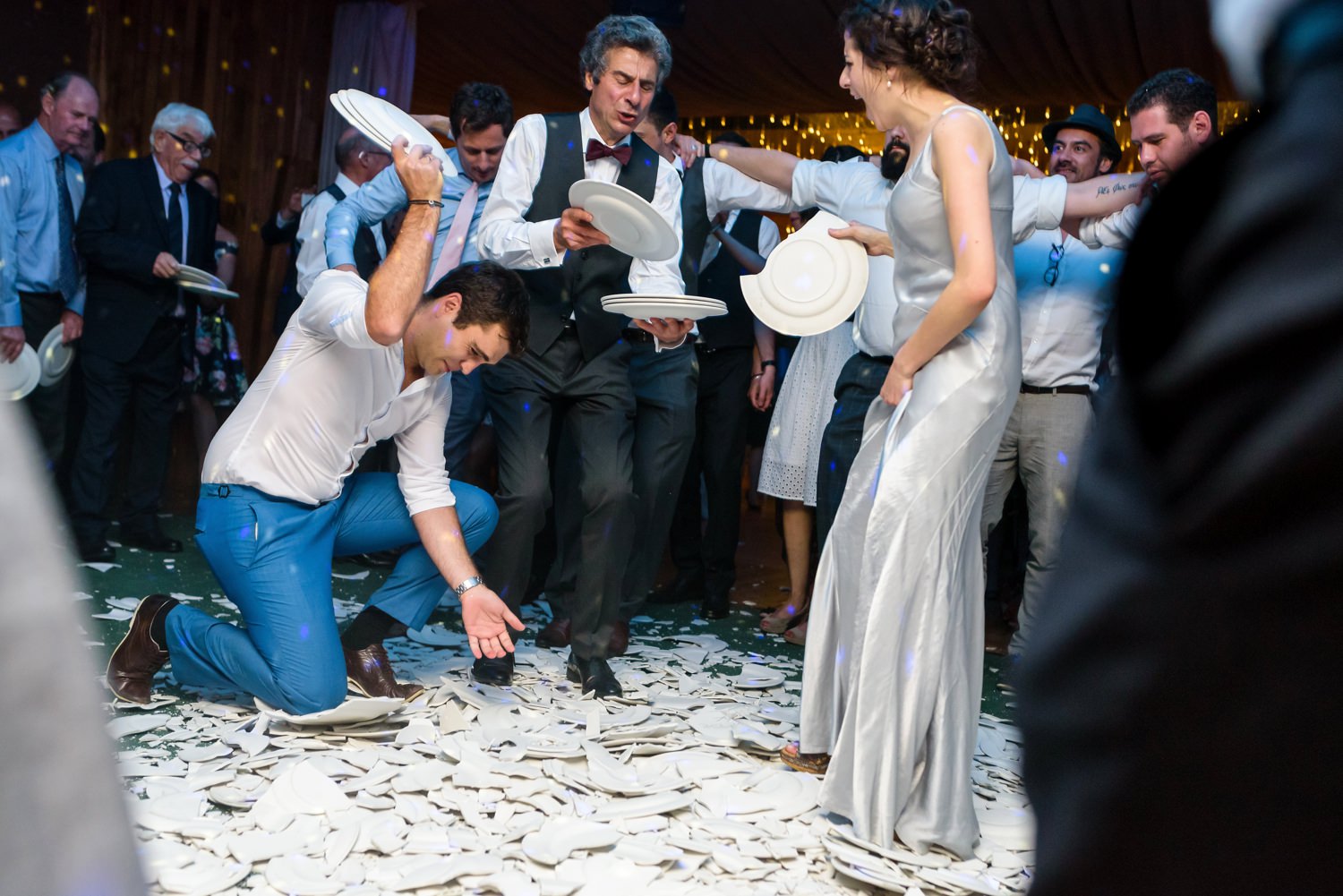 plate smashing at greek wedding