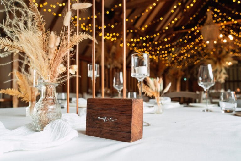 wedding-table-southemd-batns