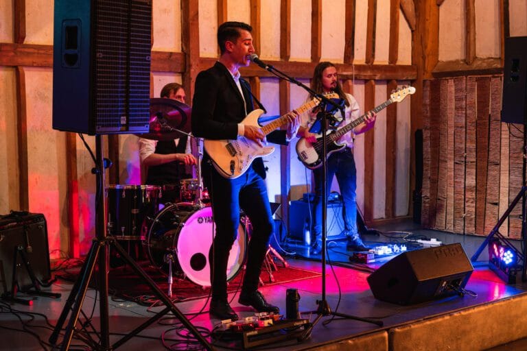 wedding-band-southend-barns