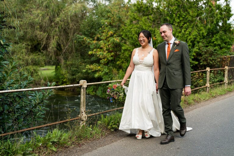 kimbride barn wedding near romsey